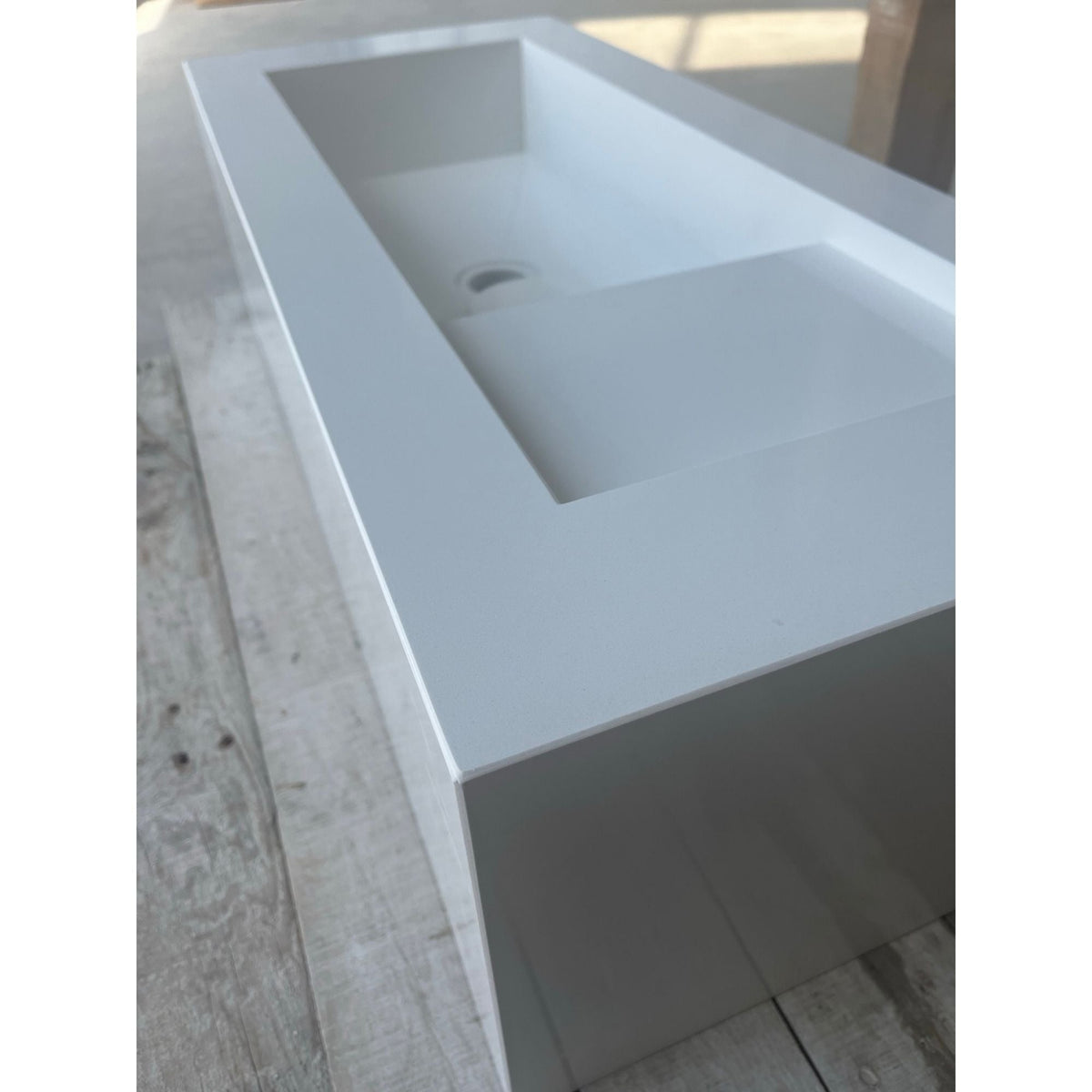 HANDCRAFTED WHITE QUARTZ SINK (QU-052)
