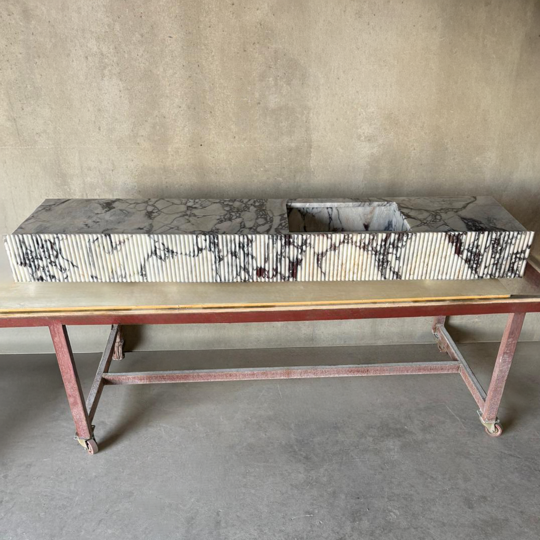 Handmade Calacatta Viola Marble Sink with Fluted Apron: Custom Made Bathroom Basin (NS-141)