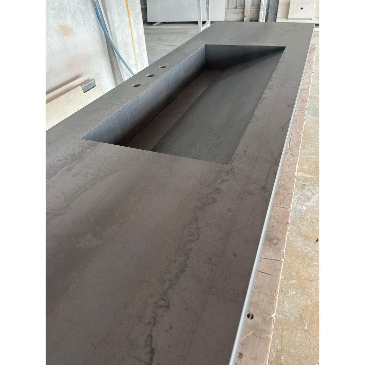 HANDCRAFTED METAL DARK ENGINEERED PORCELAIN SINK (ES-070)