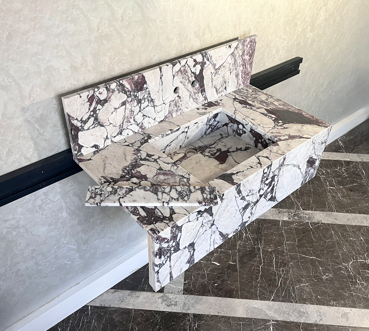HANDCRAFTED CALACATTA VIOLA MARBLE SINK (NS-095)